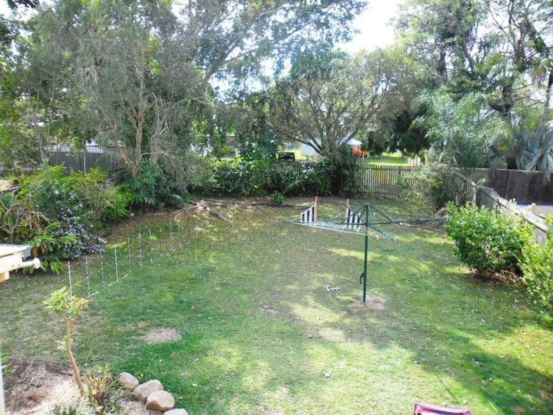 32 Grace Street, Scarborough QLD 4020