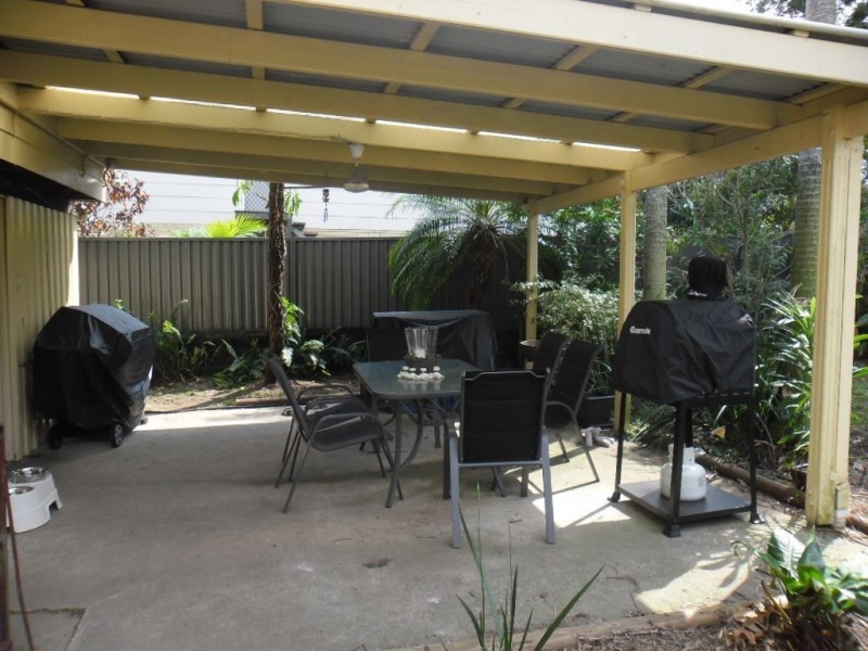 32 Grace Street, Scarborough QLD 4020