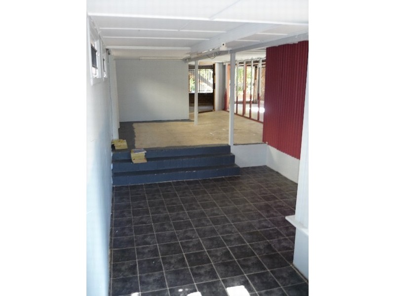 569   Oxley Avenue, Redcliffe QLD 4020