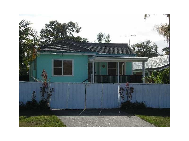 37 Mein St, Scarborough QLD 4020