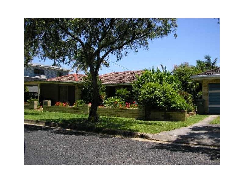 23 Kalimna Drv, Clontarf QLD 4019