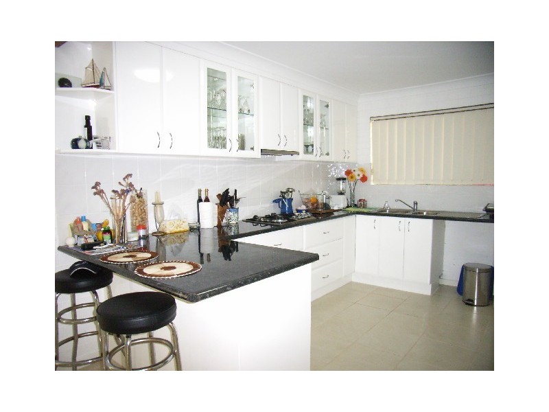 27 Picasso Ct, Rothwell QLD 4022