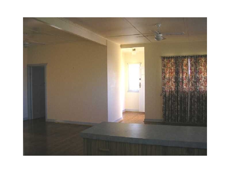 2/21 James st, Scarborough QLD 4020