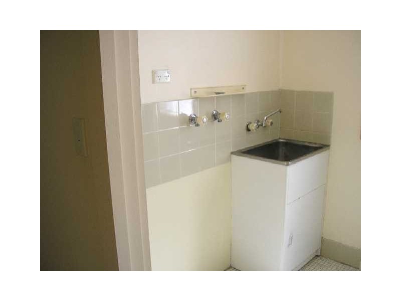 1/2a Moffatt St, Scarborough QLD 4020