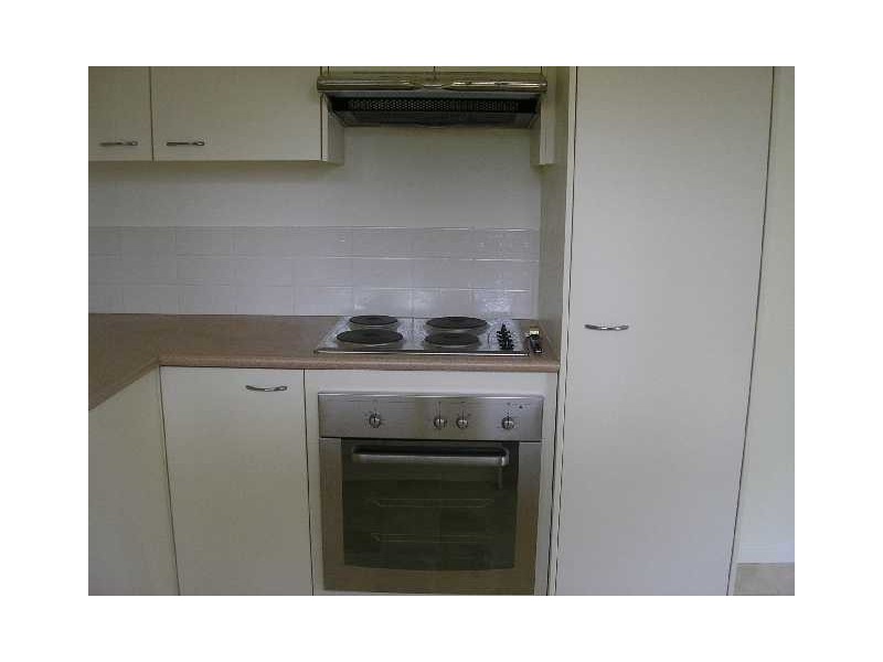 15 Shea st, Scarborough QLD 4020