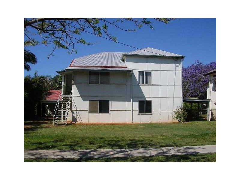 2/3 Eversleigh Rd, Scarborough QLD 4020