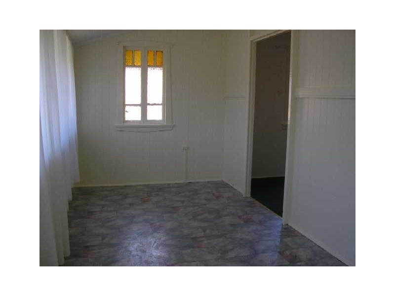 3 Sutton st, Redcliffe QLD 4020