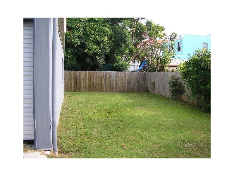 3a Thurecht pde, Scarborough QLD 4020