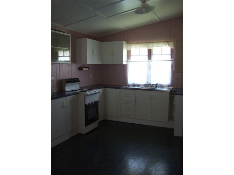 37 Robertson Ave, Margate QLD 4019