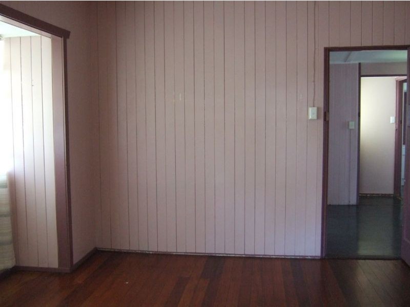 37 Robertson Ave, Margate QLD 4019
