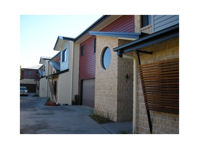 2/34 Georgina st, Woody Point QLD 4019