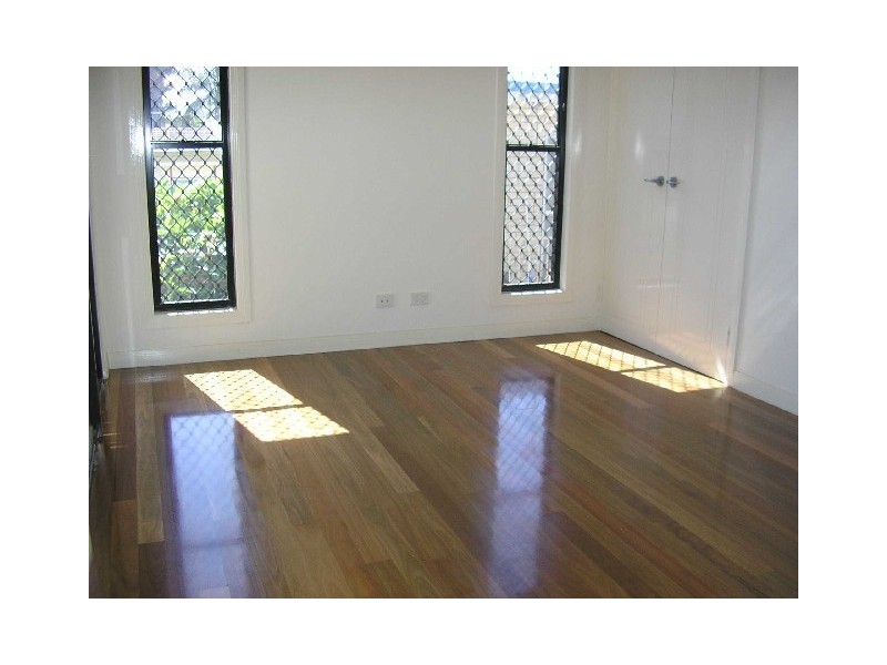 2/34 Georgina st, Woody Point QLD 4019