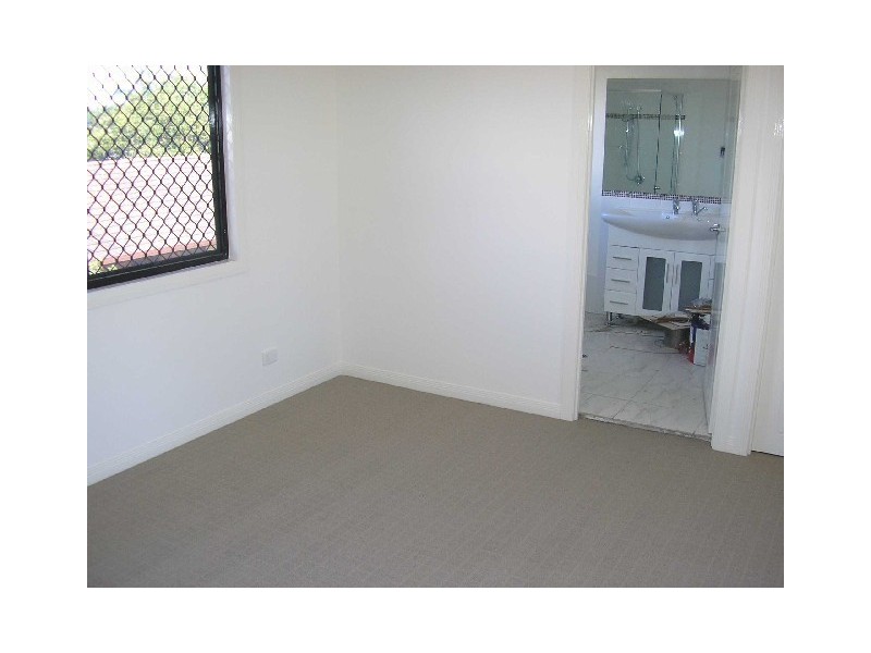 2/34 Georgina st, Woody Point QLD 4019
