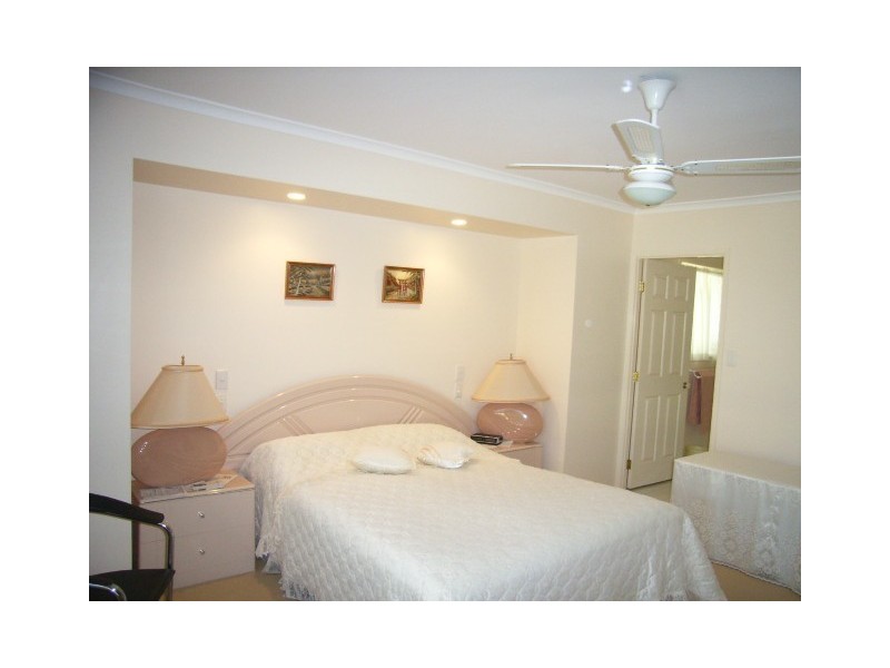 1 Liberty Crt, Scarborough QLD 4020