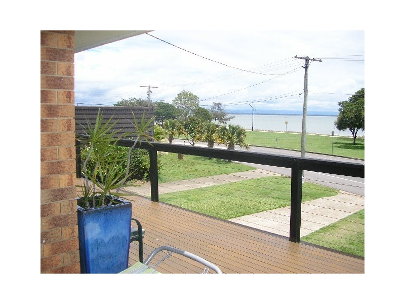 19 Endeavour Esplande, Scarborough QLD 4020