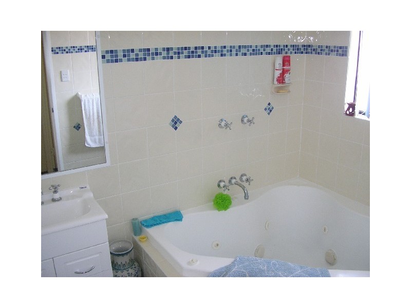 19 Endeavour Esplande, Scarborough QLD 4020