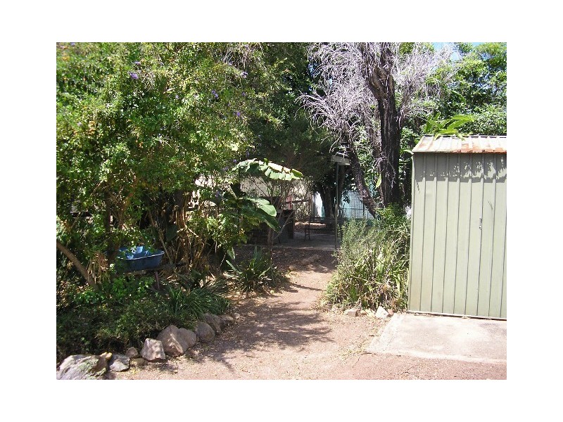 50 McLennan, Woody Point QLD 4019
