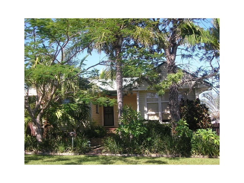 19 Ralph, Clontarf QLD 4019