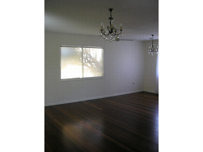 29 Higlett St, Scarborough QLD 4020