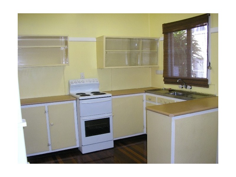 16 Thomas Street, Clontarf QLD 4019