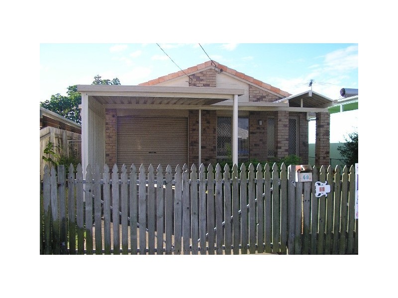 68 King St, Woody Point QLD 4019