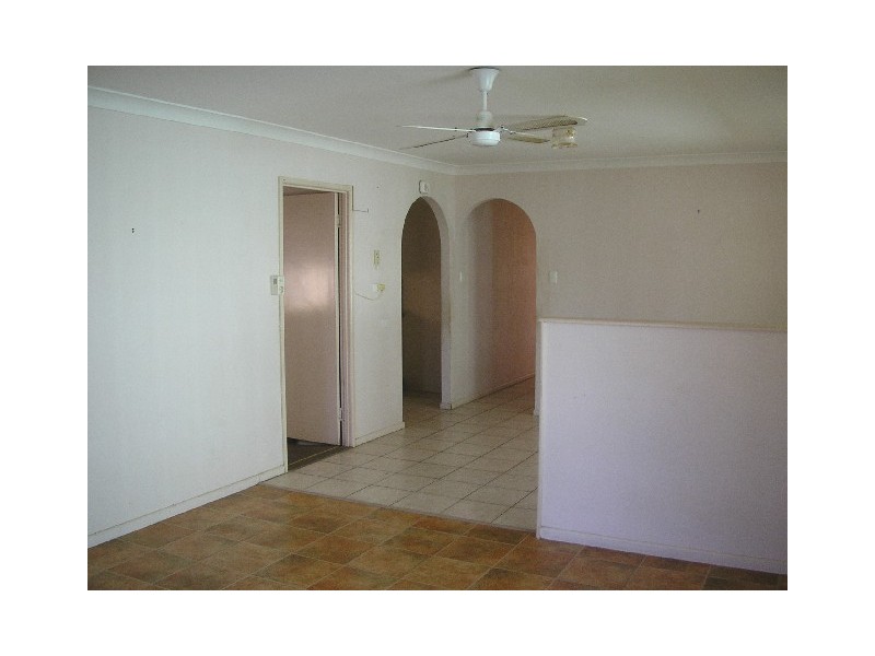 68 King St, Woody Point QLD 4019