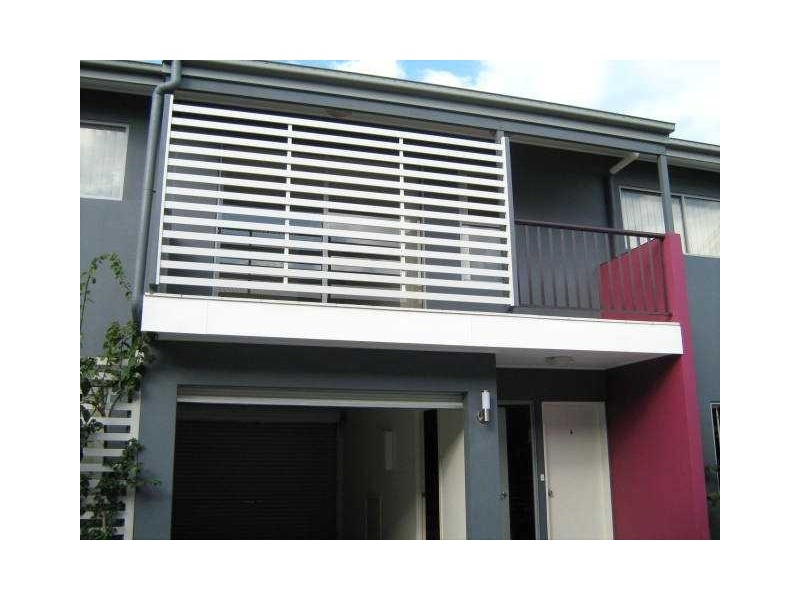 4/13-17 Caroline St, Woody Point QLD 4019