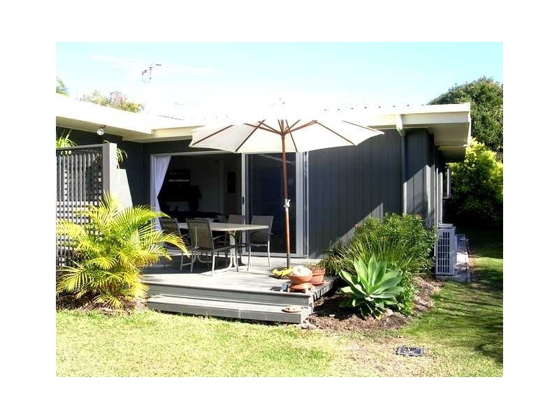 17 Kalimna Drive, Clontarf QLD 4019
