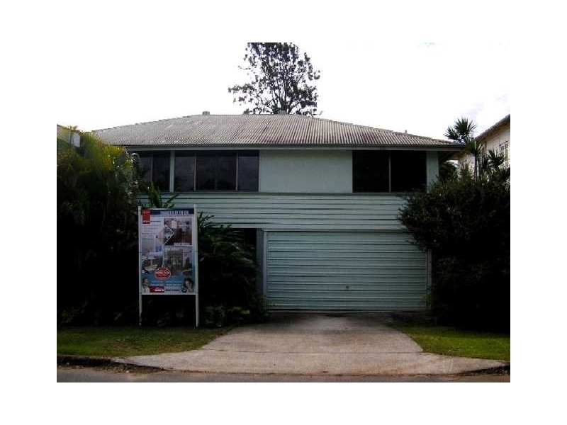 14 Steven St, Redcliffe QLD 4020