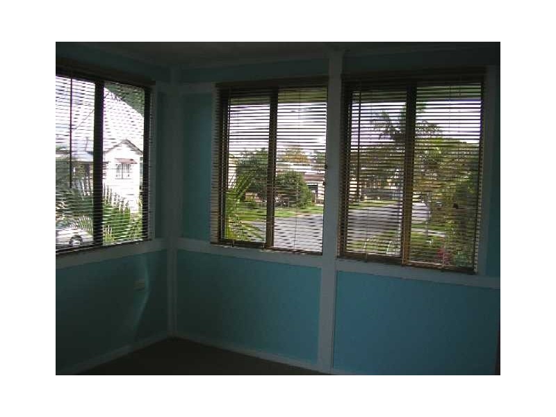 14 Steven St, Redcliffe QLD 4020