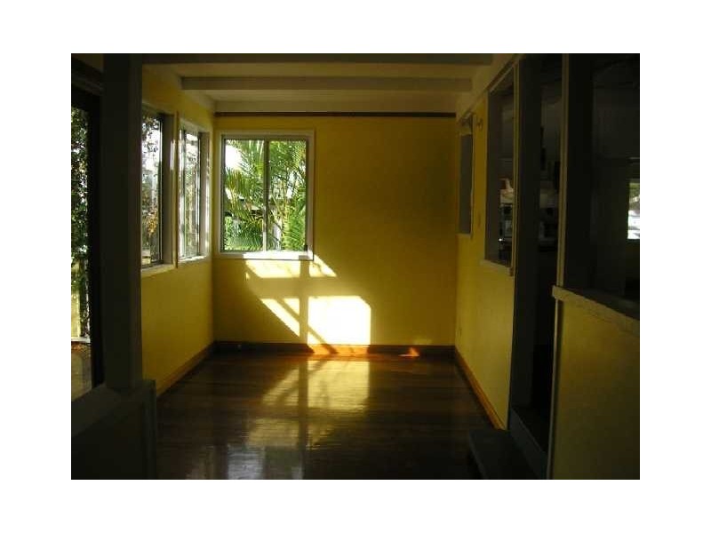 14 Steven St, Redcliffe QLD 4020