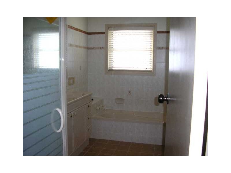 24 Alfred St, Woody Point QLD 4019