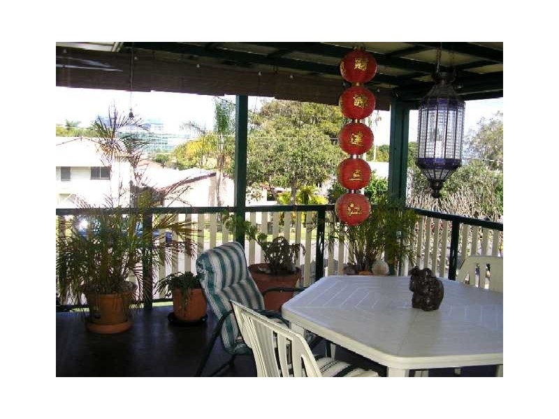 24 Alfred St, Woody Point QLD 4019
