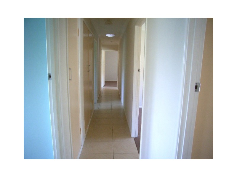 8a Amanda St, Scarborough QLD 4020