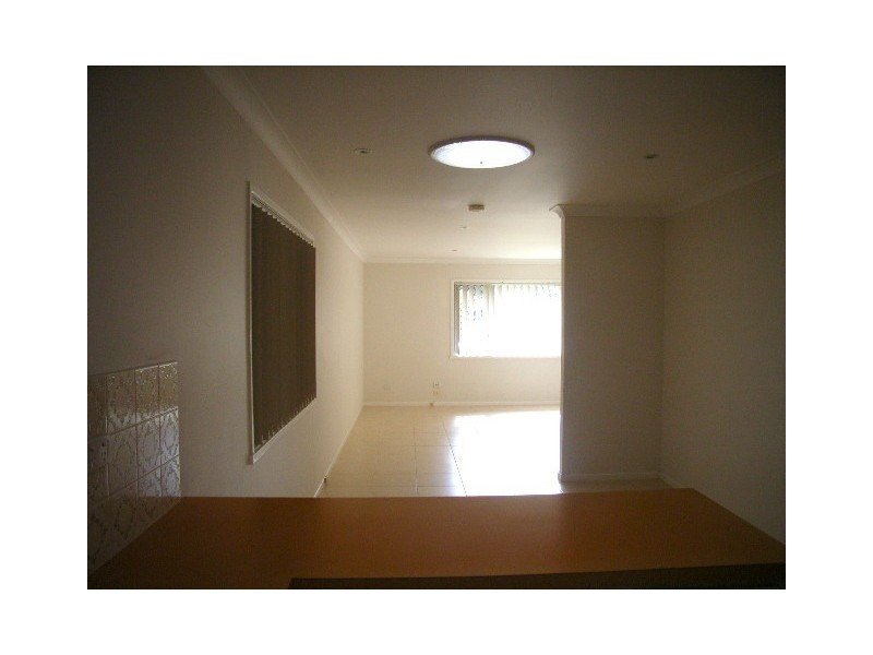 8a Amanda St, Scarborough QLD 4020