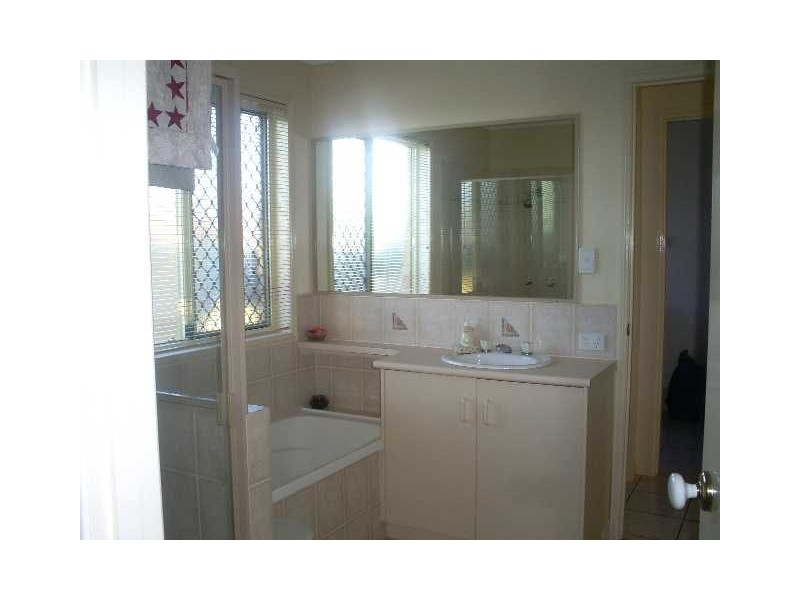 48 Garney St, Redcliffe QLD 4020