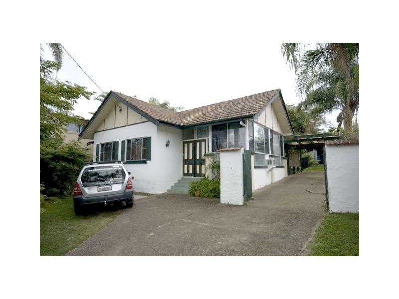 6 Brennan Rd, Scarborough QLD 4020