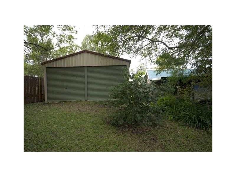 6 Brennan Rd, Scarborough QLD 4020