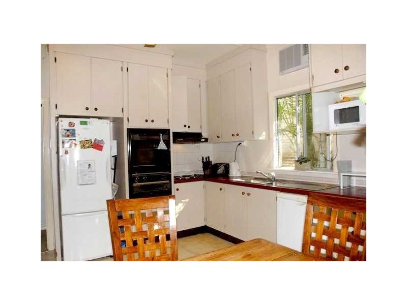6 Brennan Rd, Scarborough QLD 4020