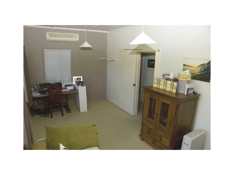 6 Brennan Rd, Scarborough QLD 4020