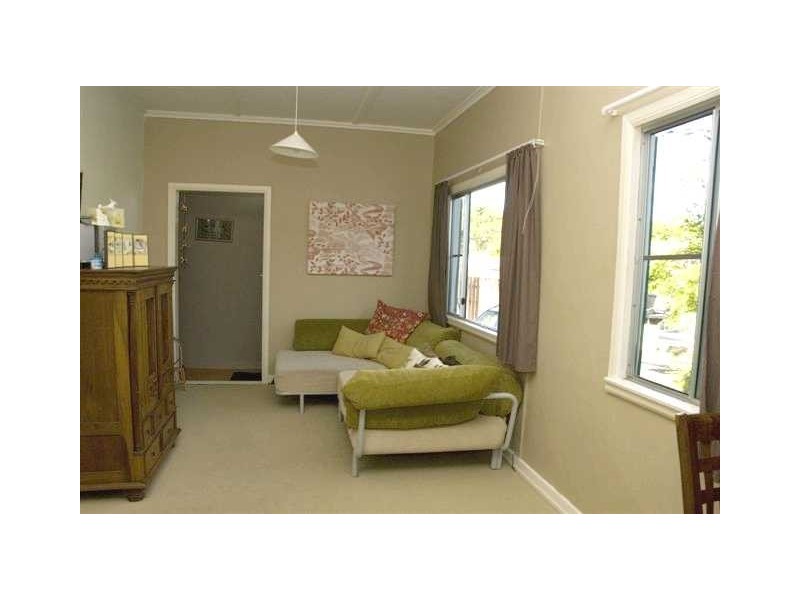 6 Brennan Rd, Scarborough QLD 4020