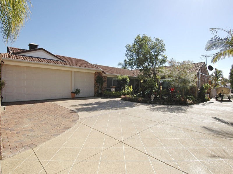 37 Australia Crt, Scarborough QLD 4020