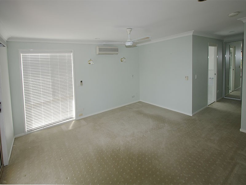 37 Australia Crt, Scarborough QLD 4020