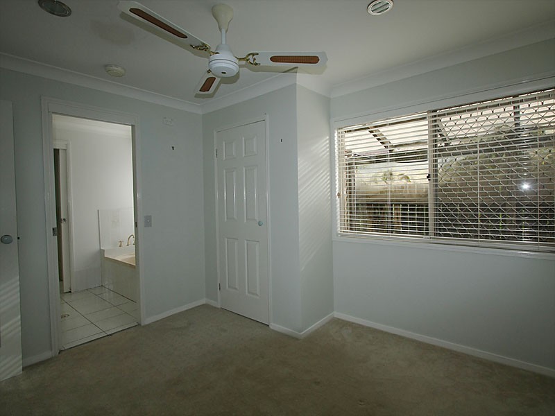 37 Australia Crt, Scarborough QLD 4020