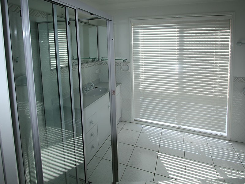 37 Australia Crt, Scarborough QLD 4020