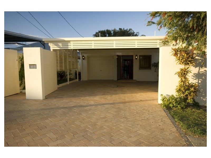 18 Whytecliffe Pde, Woody Point QLD 4019