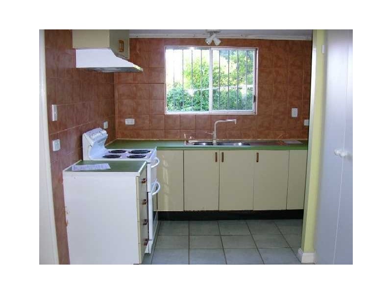 9 Rock Street, Scarborough QLD 4020