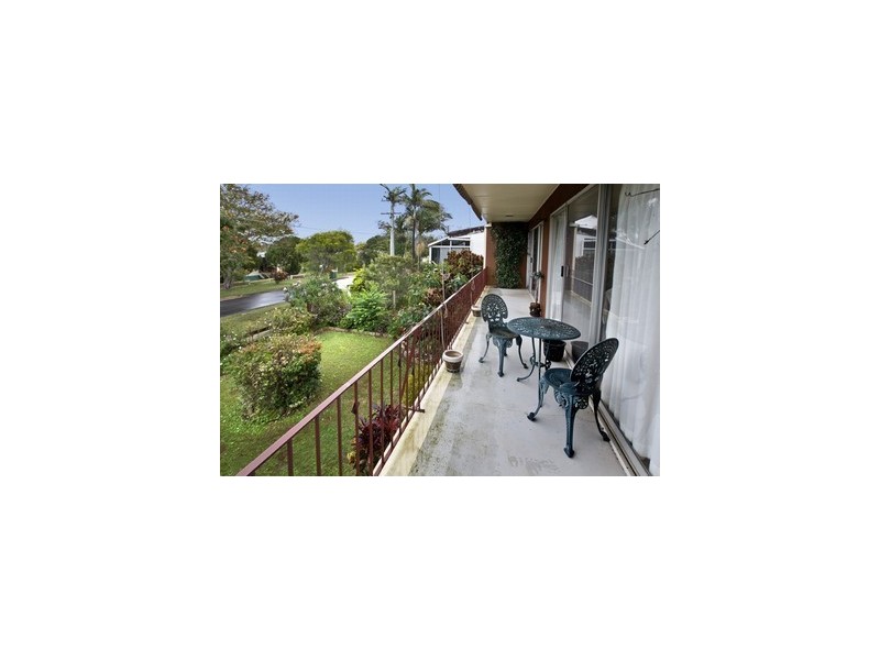 76 Arthur St, Woody Point QLD 4019