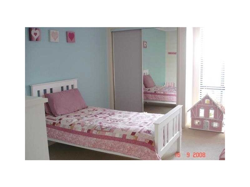 4 Mariner Crt, Scarborough QLD 4020