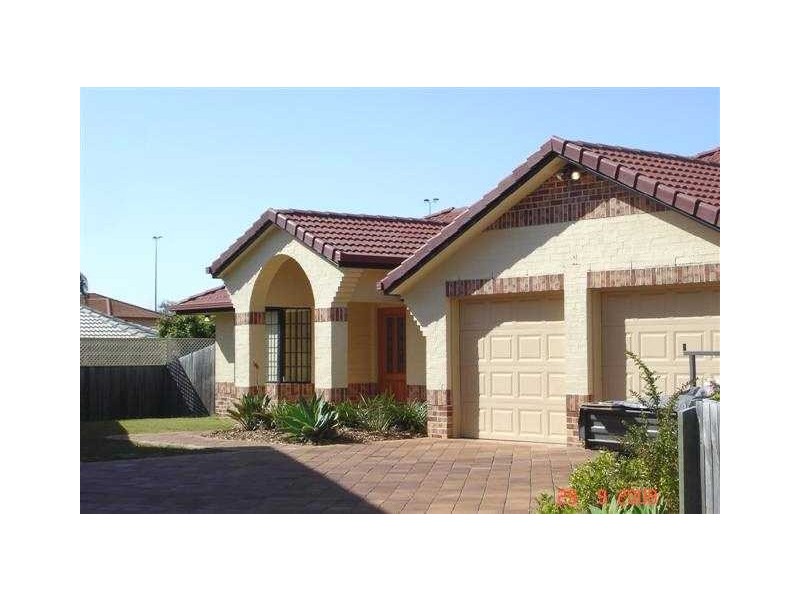 4 Mariner Crt, Scarborough QLD 4020